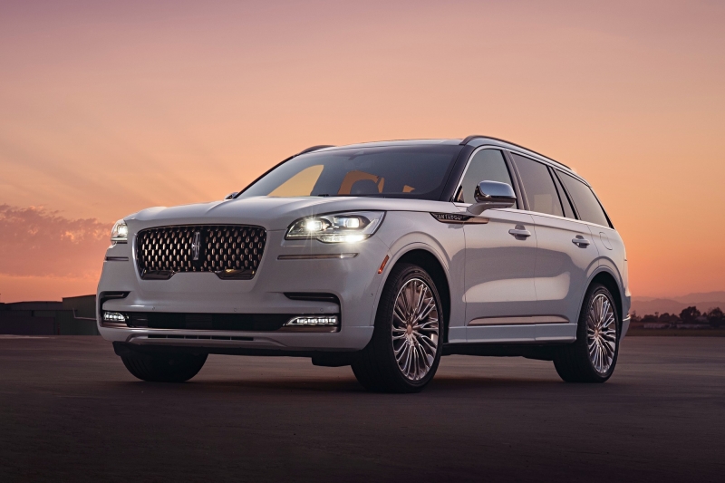 Lincoln Aviator Shinola: в коже, золоте и мечтах о былой роскоши