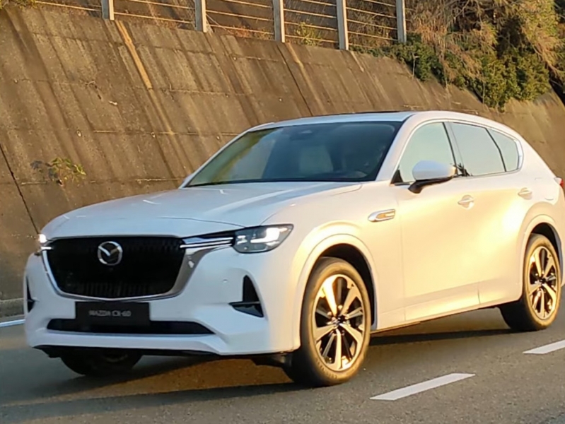 Mazda CX-60: среднеразмерный кроссовер с длинным капотом проехался на камеру