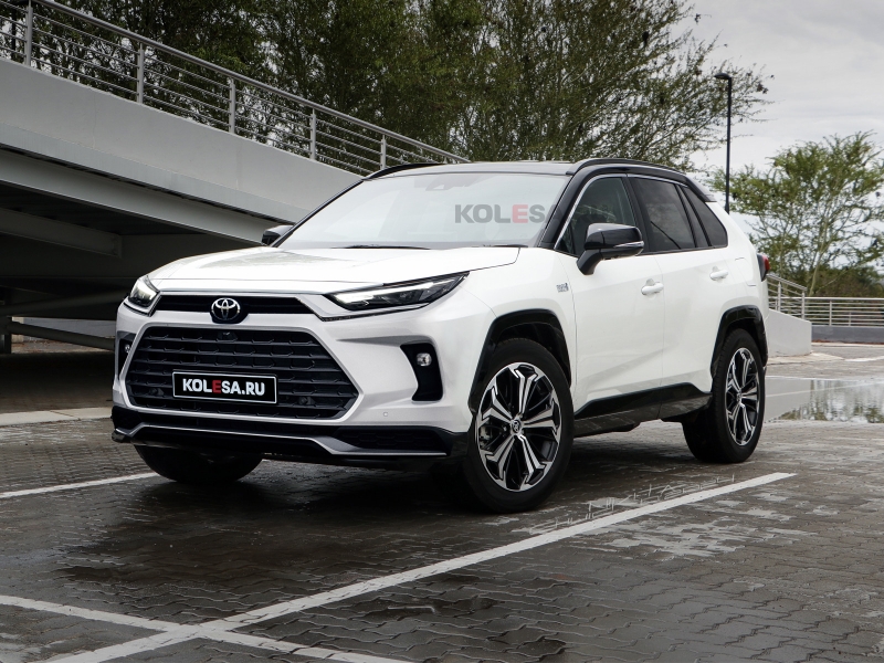 Обновлённый Toyota RAV4: первые изображения