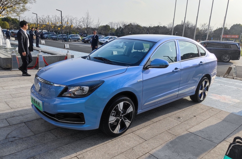 Dongfeng Aeolus E70 (он же Evolute i-Pro) получил полный привод и твердотельную батарею